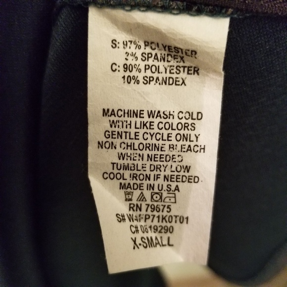 NWOT Guess Snakeprint Peplum Top - Picture 7 of 7